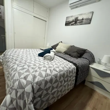 Beach, Pedregalejo Apt.4/6 2 Hab. Malaga